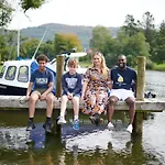The Swan And 4*