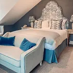 The Swan And Hotel