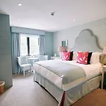 Hotel The Swan And