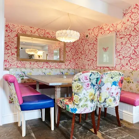 The Swan And 4* Newby Bridge