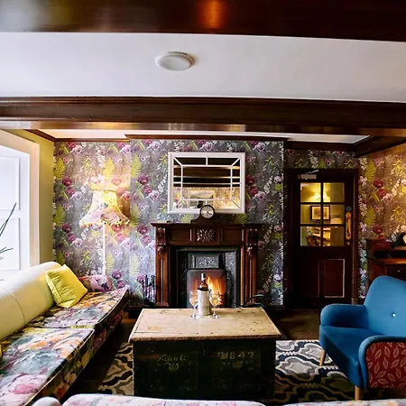 The Swan And 4* Newby Bridge