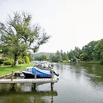 Hotel The Swan And
