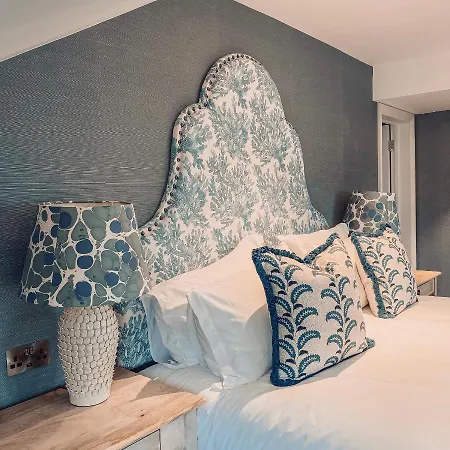 The Swan And 4* Newby Bridge