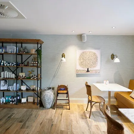 The Swan And 4* Newby Bridge