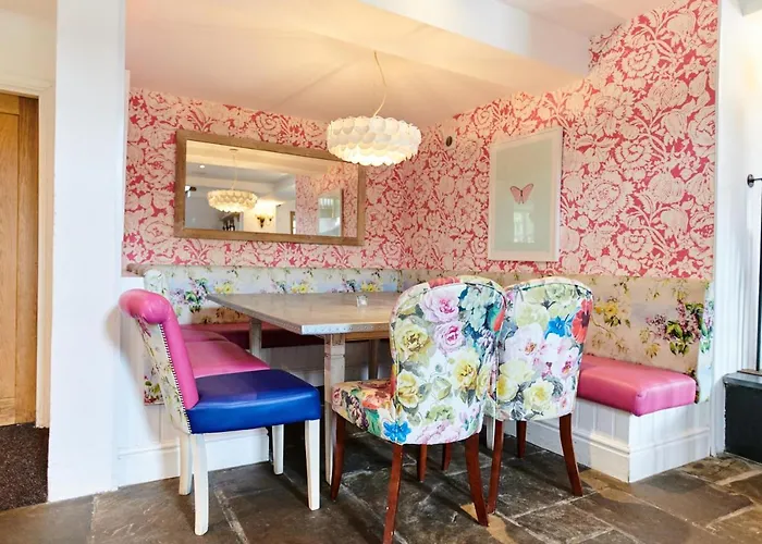 The Swan And 4* Newby Bridge