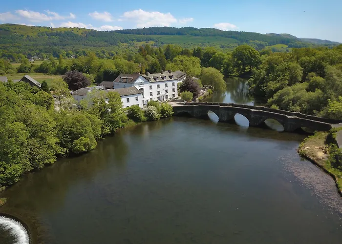 The Swan And Hotell Newby Bridge