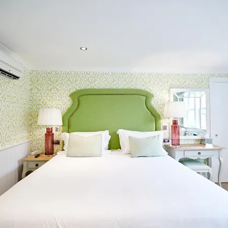 Hotel The Swan And