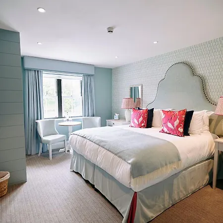 Hotel The Swan And