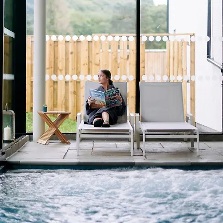 The Swan And 4* Newby Bridge